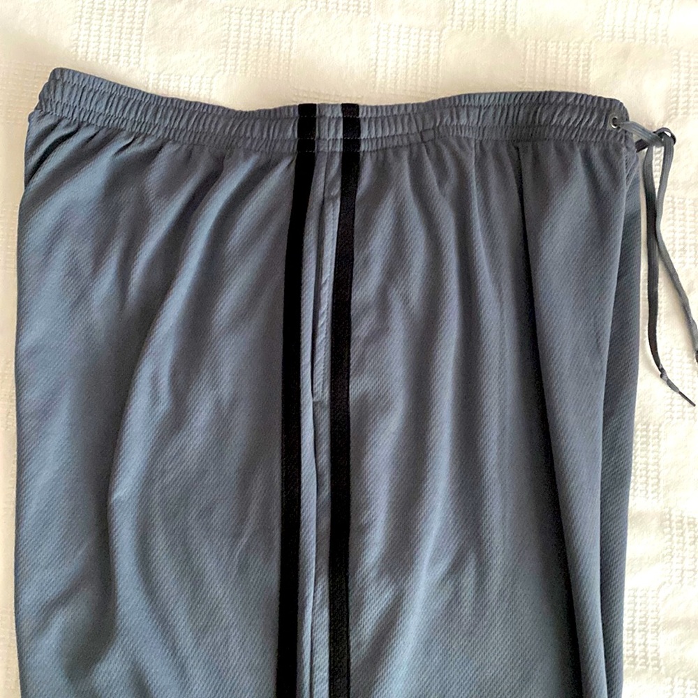 Super cute joggers!